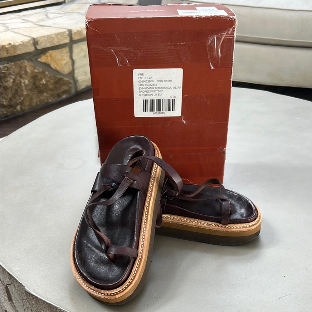 Jeffrey Campbell Estrella size 37 (6)  Sandals EUC